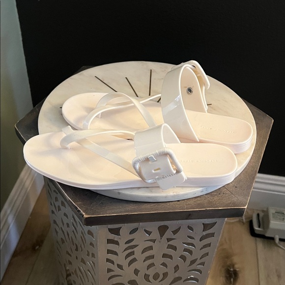 🛑 1 hour sale. Veronica Beard, size 8, off-white Sandals w/ Buckle, like new - Picture 8 of 11